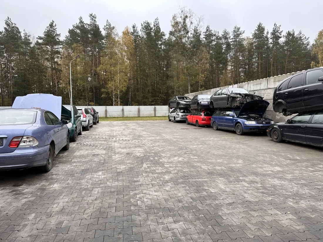 Pojazd RESTAL i kontenery